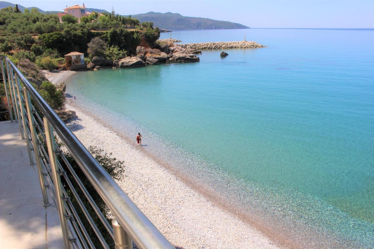 Avía Naftilos Blue View Retreat מראה חיצוני תמונה